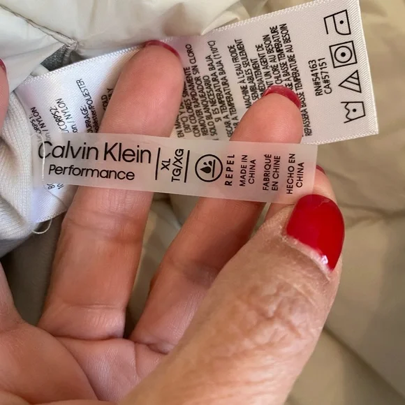 Calvin Klein Puffer jacket - Picture 11 of 12